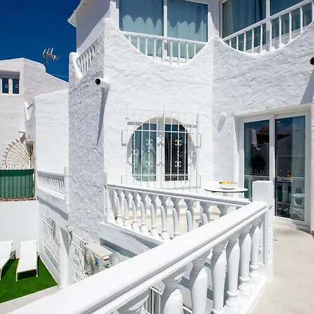 55 Party Group Americas, Tortugas Apartment Playa de las Americas (Tenerife)