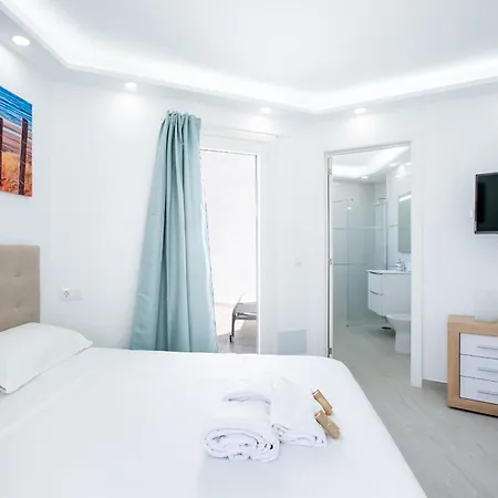 55 Party Group Americas, Tortugas Apartment Playa de las Americas (Tenerife)