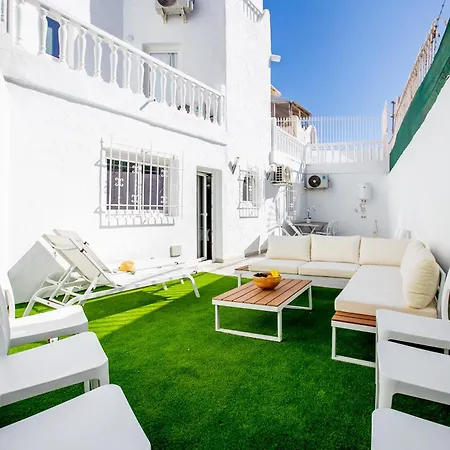 Apartment 55 Party Group Americas, Tortugas *
