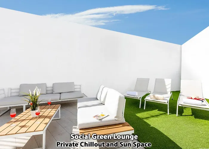 Fiesta Americas Up To 14 Guests Party *